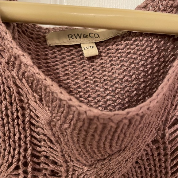 ☘️3/45 RW&CO Sweater Tank - Picture 2 of 4